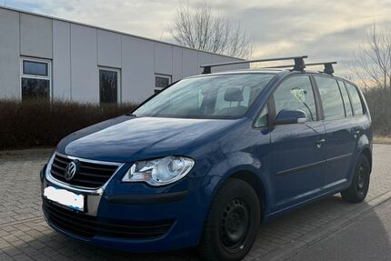 VW Touran 173.874 km 2.975 &euro; Bernau bei Berlin 16321