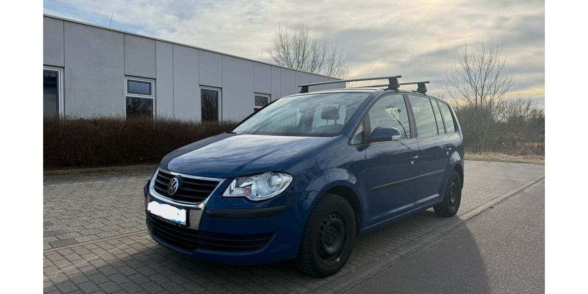 VW Touran 173.874 km 2.975 &euro; Bernau bei Berlin 16321
