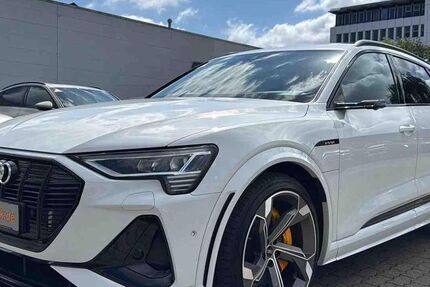 Audi e-tron 98.725 km 36.950 &euro; Hamburg 22047