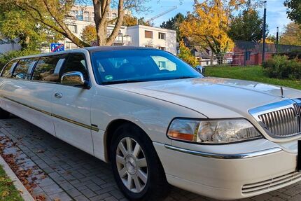 Lincoln Town Car 267.000 km 12.999 € Duisburg 47259