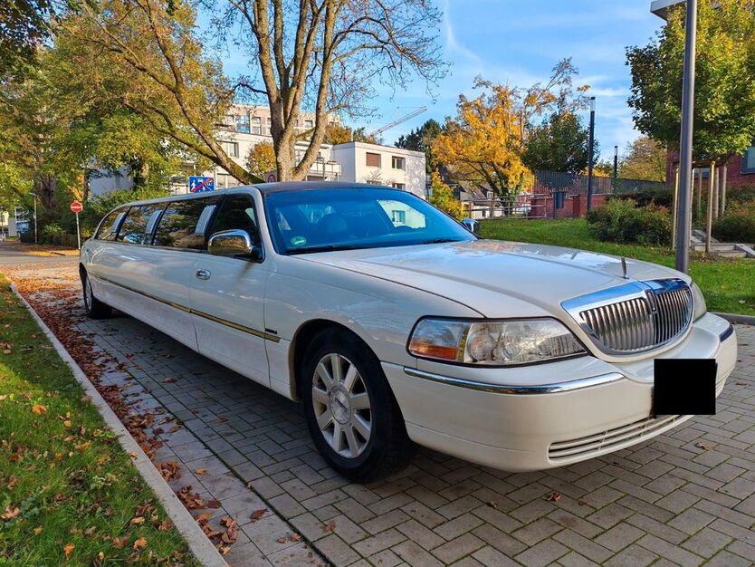 Lincoln Town Car 267.000 km 12.999 € Duisburg 47259