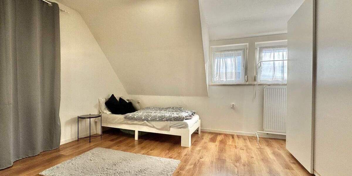 Mehrfamilienhaus, Wohnhaus Oberderdingen - 5 Zimmer, 130 m&sup2;, 395.000&euro; | Angebot:24545040