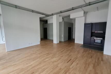 Wohnung Bremen Häfen - 2 Zimmer, 110 m&sup2;, 609&euro; | Angebot:26677897