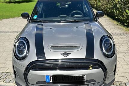 Mini Cooper SE 17.900 km 19.900 € Edling 83533