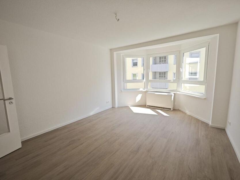 Schöne 2 Zimmer Whg 50m² mit Balkon nähe Lister Meile