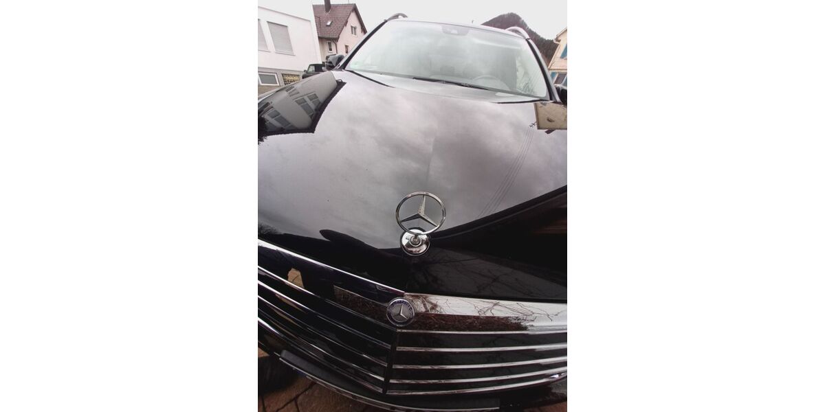 Mercedes-Benz E 200 120.795 km 14.000 &euro; BALGHEIM 78582