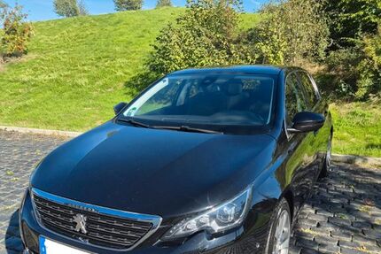 Peugeot 308 115.600 km 9.900 &euro; Kassel 34123
