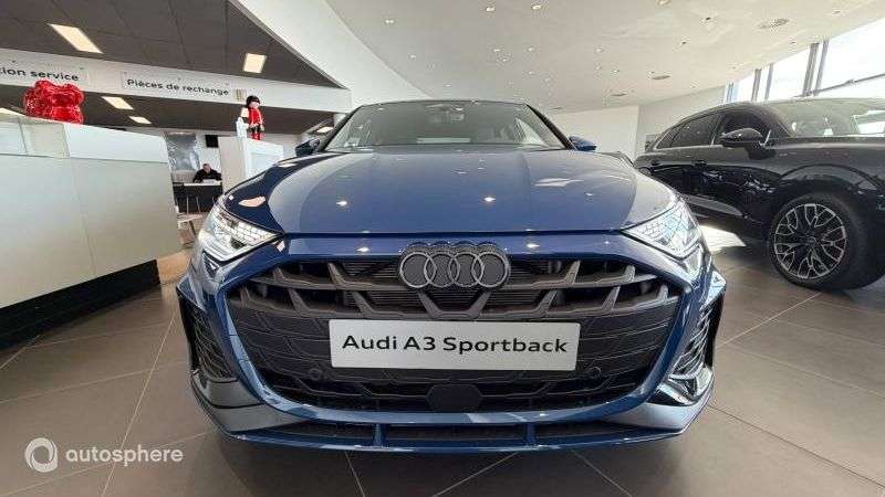 Audi A3 35 TDI 150ch S line S tronic 7 5.000 km 48.999 &euro; Champniers 16430