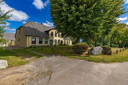 Haus Taarstedt - 7 Zimmer, 210 m&sup2;, 549.000&euro; | Angebot:27338821