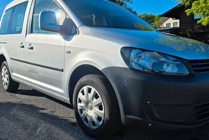 VW Caddy 142.042 km 7.999 &euro; Baunatal 34225