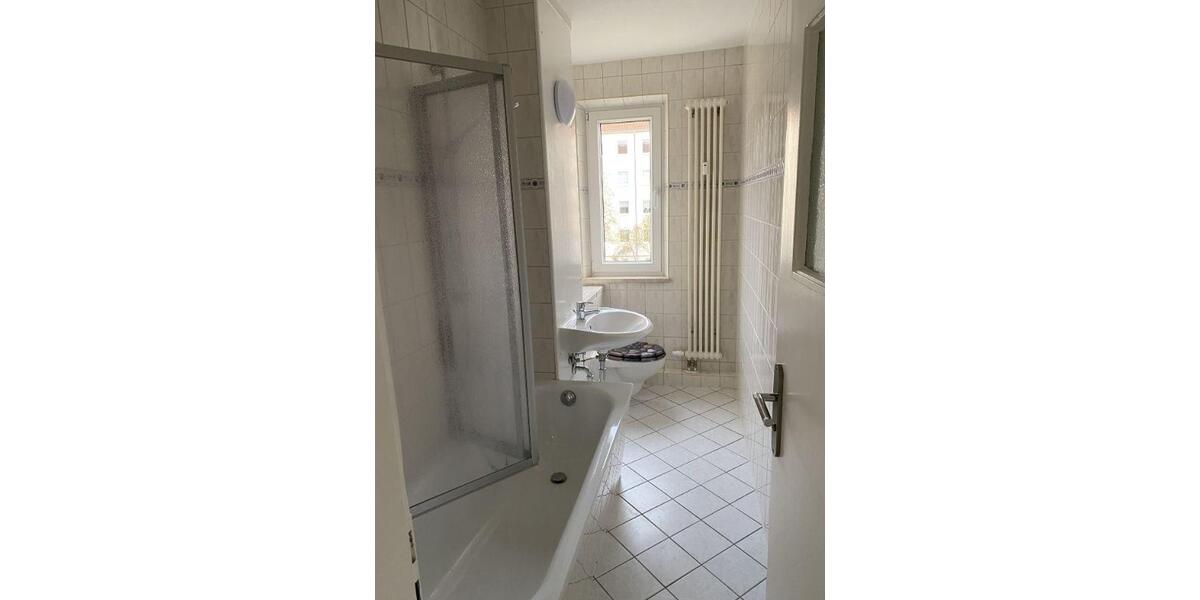 Etagenwohnung Aschersleben - 3 Zimmer, 62 m&sup2;, 312&euro; | Angebot:26344563