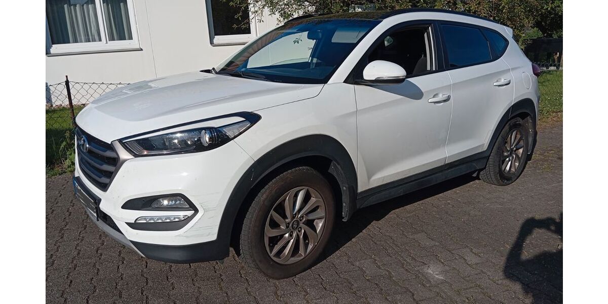 Hyundai TUCSON 91.000 km 12.888 &euro; Dettingen 72581