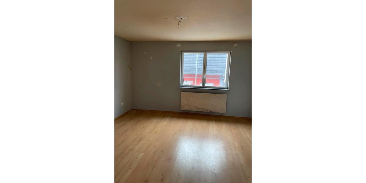 Doppelhaushälfte Hirschaid - 4 Zimmer, 123 m&sup2;, 369.000&euro; | Angebot:25083212