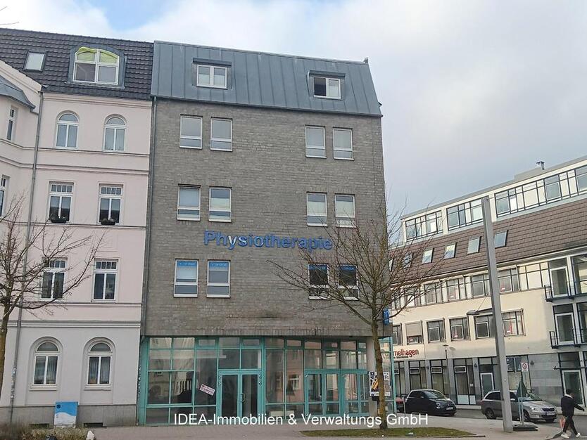 Großzügige Bürofläche im 1. Obergeschoss in Stralsund zu vermieten!