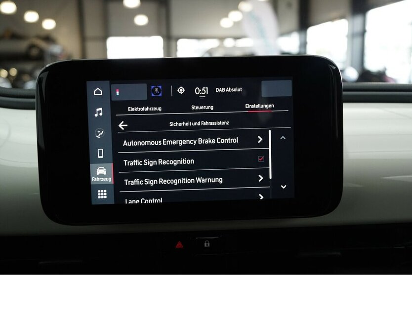 500e Action Carplay Android Automatik 1.Hand