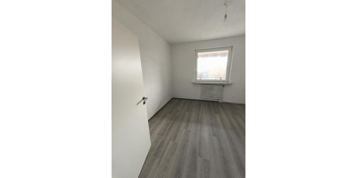 Etagenwohnung Wolfsburg Detmerode - 4 Zimmer, 104 m&sup2;, 1.250&euro; | Angebot:25545522