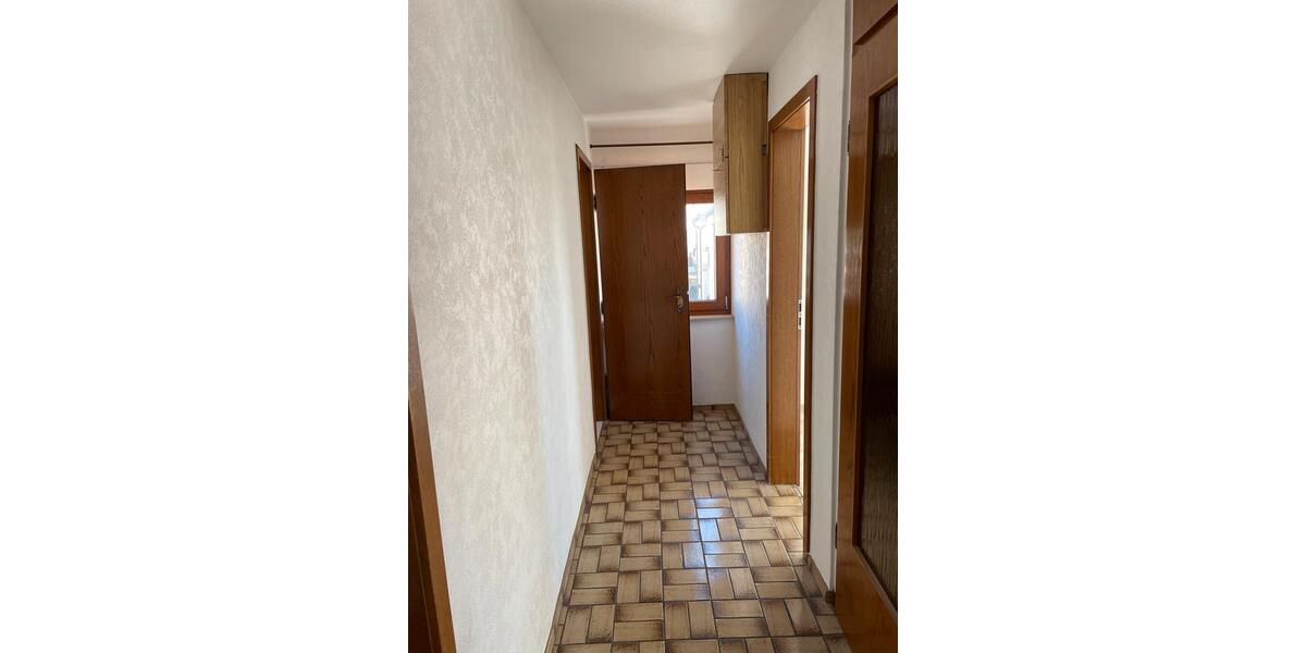 Etagenwohnung Nufringen - 3 Zimmer, 83 m&sup2;, 1.000&euro; | Angebot:26398170