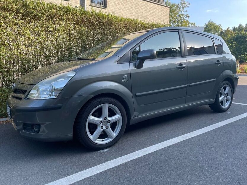 Corolla Verso