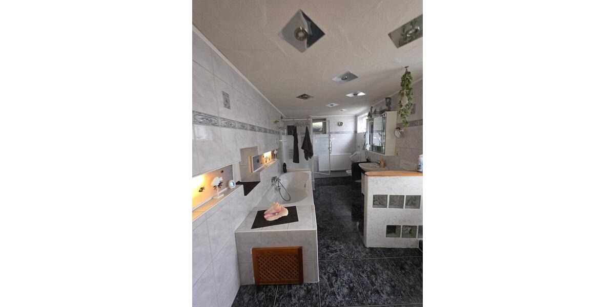 Mehrfamilienhaus, Wohnhaus Beckingen - 11 Zimmer, 250 m&sup2;, 285.000&euro; | Angebot:27120845