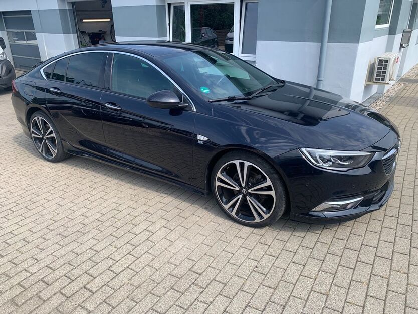 Opel Insignia 100.000 km 17.990 € Chemnitz OT Mittelbach 09224