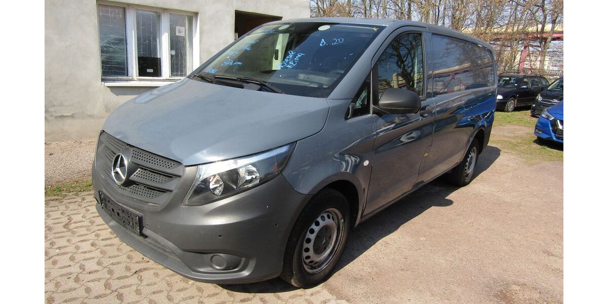Mercedes-Benz Vito 97.294 km 8.990 &euro; Halle 06130