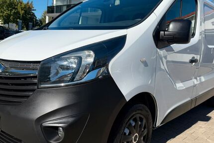 Opel Vivaro 99.000 km 9.500 &euro; Augsburg 86165