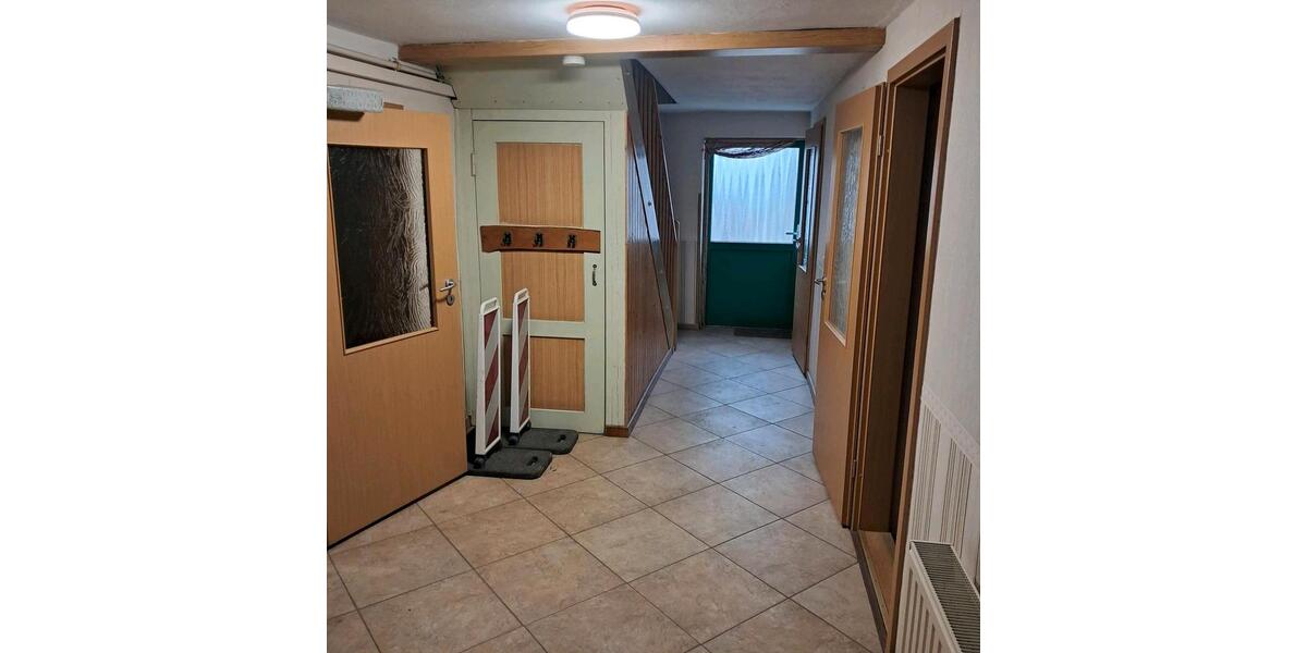 Reihenhaus Calbe (Saale) - 5 Zimmer, 125 m&sup2;, 69.000&euro; | Angebot:25444133