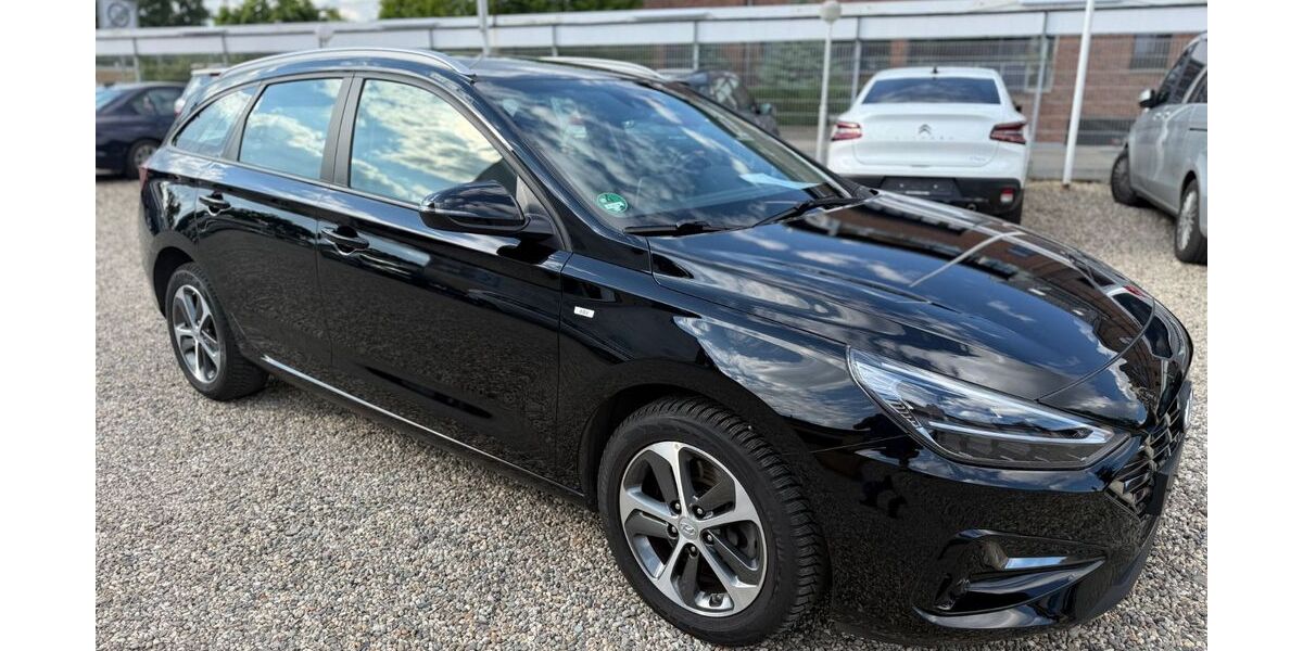 Hyundai i30 32.500 km 18.600 &euro; Wesel 46485