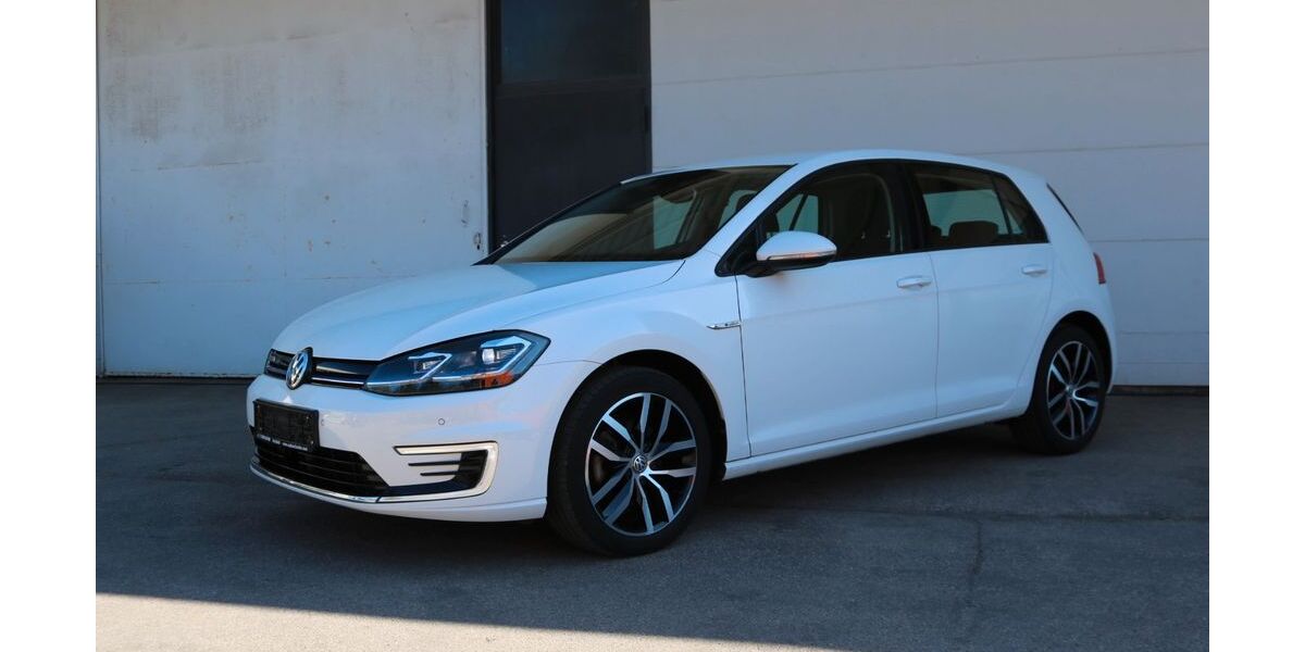 VW Golf 61.177 km 15.900 &euro; Karlsfeld 85757