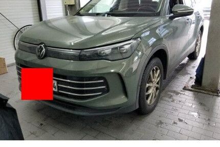 VW Tiguan 73.199 km 42.450 &euro; Frankfurt 60326