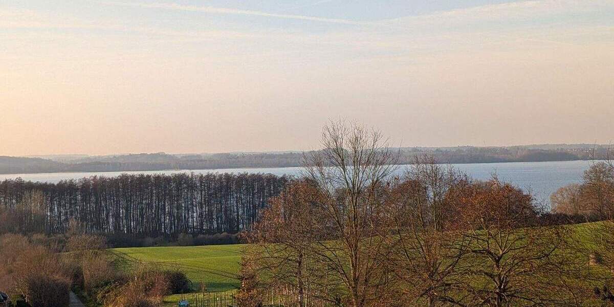 Seeblick & frisch saniert: Helle 3-Zimmer-Wohnung mit EBK, Wanne & Stellplatz 3 zimmer