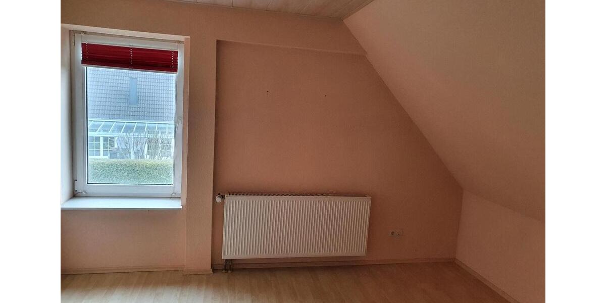 Etagenwohnung Hamberge - 3 Zimmer, 95 m&sup2;, 950&euro; | Angebot:25207815