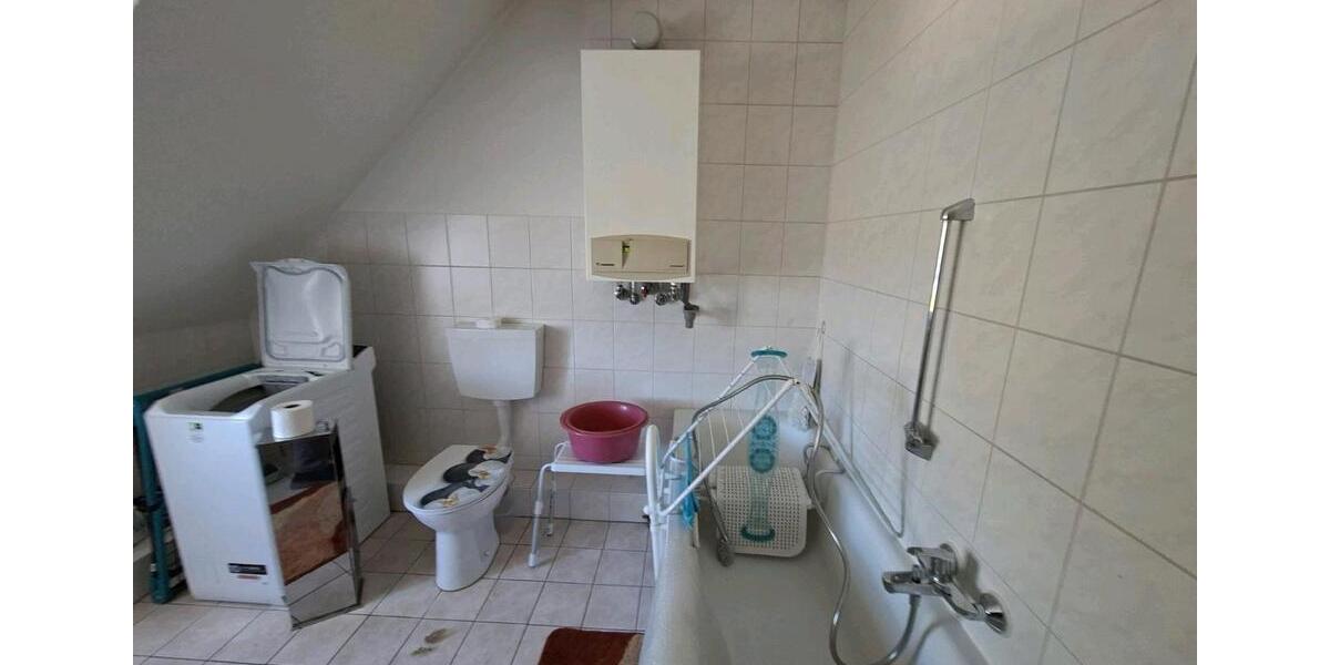 Dachgeschoßwohnung Stavenhagen - 3 Zimmer, 68 m&sup2;, 500&euro; | Angebot:26260800