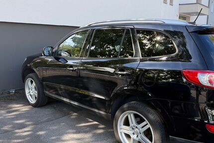 Hyundai SANTA FE 171.000 km 7.200 € Solingen 42699