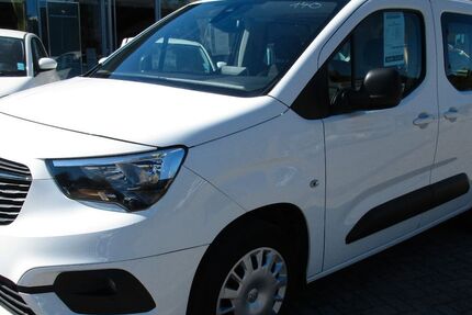 Opel Combo Life 135.973 km 13.990 &euro; Lingen - Baccum 49811