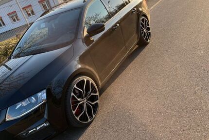Skoda Octavia 278.200 km 8.999 € Mögglingen 73563