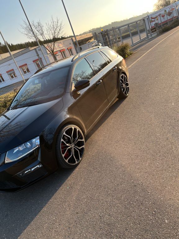 Skoda Octavia 278.200 km 8.999 € Mögglingen 73563