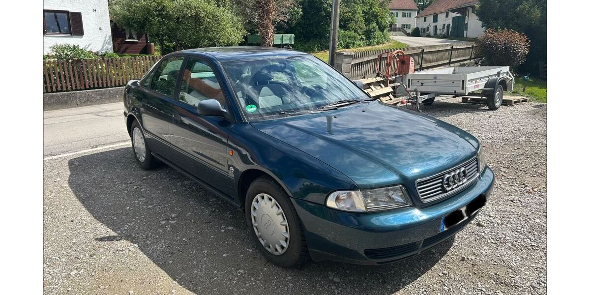 Audi A4 121.000 km 3.900 &euro; Fürstenfeldbruck 82256