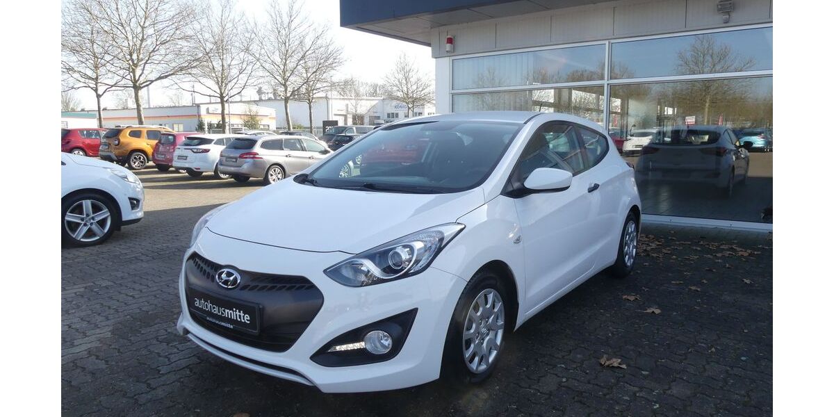 Hyundai i30 40.676 km 6.990 &euro; Dessau-Roßlau 06847