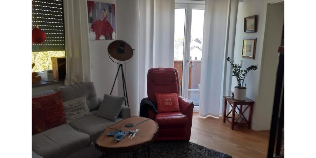 Dachgeschoßwohnung Neuhaus am Inn - 2.5 Zimmer, 76 m&sup2;, 300.000&euro; | Angebot:26960012