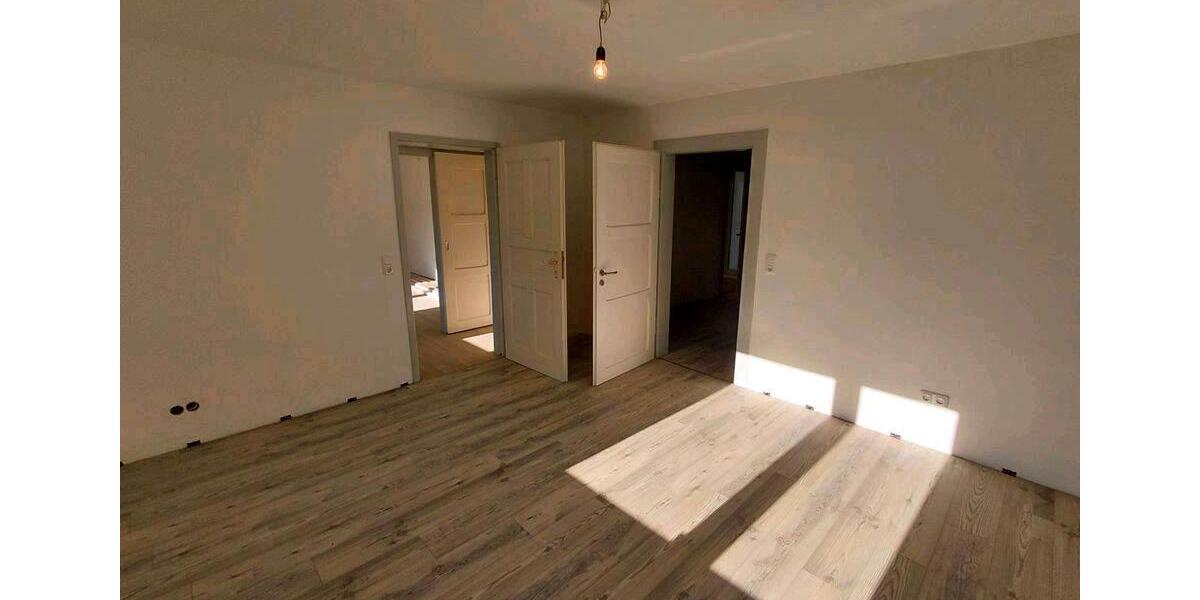 Einfamilienhaus Lauter - 7 Zimmer, 160 m&sup2;, 1.400&euro; | Angebot:26634667