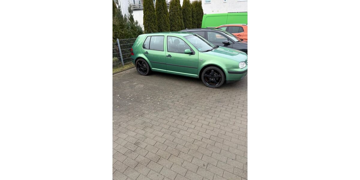 VW Golf 246.205 km 3.000 &euro; Stralsund 18435