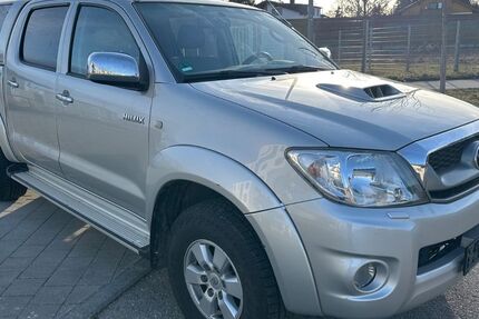 Toyota Hilux 162.000 km 19.999 &euro; Höhenkirchen-Siegertsbrunn 85635