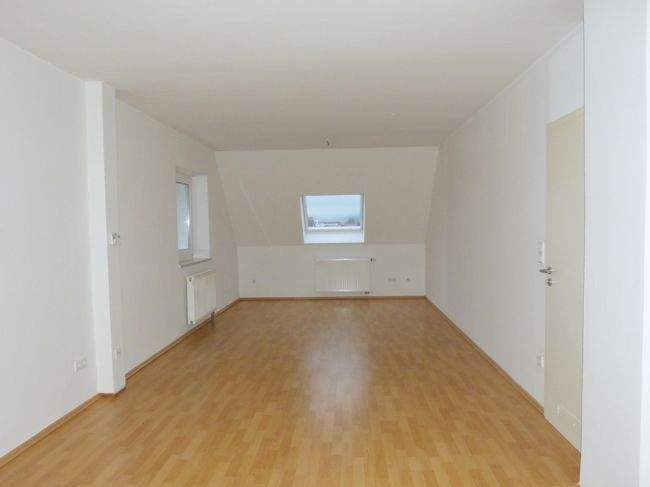 Etagenwohnung Schwandorf - 3 Zimmer, 69 m&sup2;, 510&euro; | Angebot:25694513