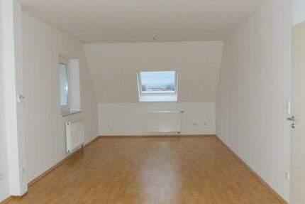 Wohnung Schwandorf - 3 Zimmer, 69 m&sup2;, 510&euro; | Angebot:25694513