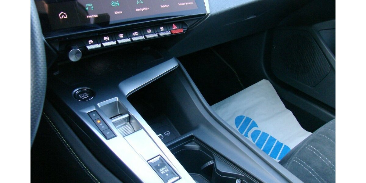 Peugeot 308 SW 1.5 GT ACC Panorama LED SCR 31.506 km 24.980 &euro; Falkensee 14612