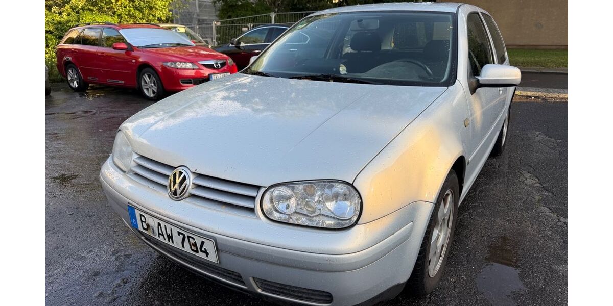 VW Golf 160.419 km 999 &euro; Mittenwalde 15749