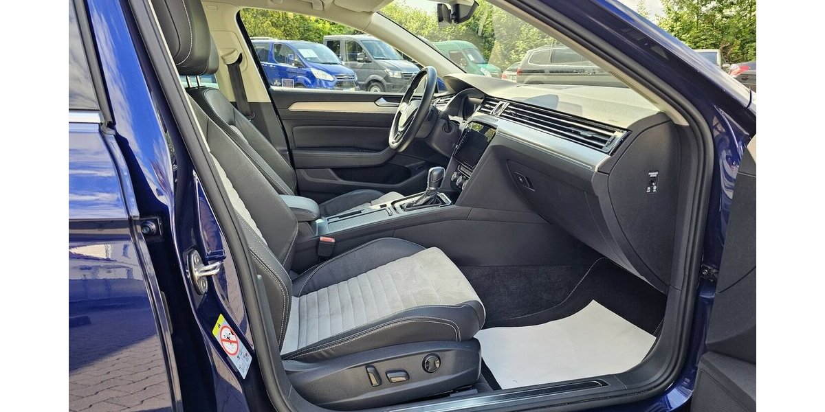 VW Passat Variant 2.0 TDI 4M Highline R-Line 360° 128.350 km 20.990 &euro; Löhne 32584