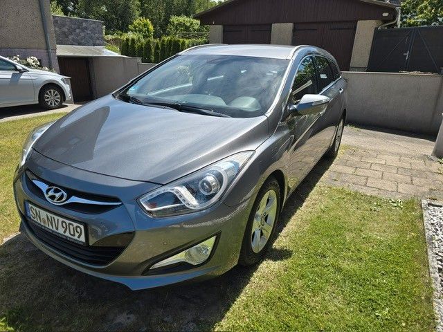 Hyundai i40 136.000 km 6.590 &euro; Siggelkow 19376