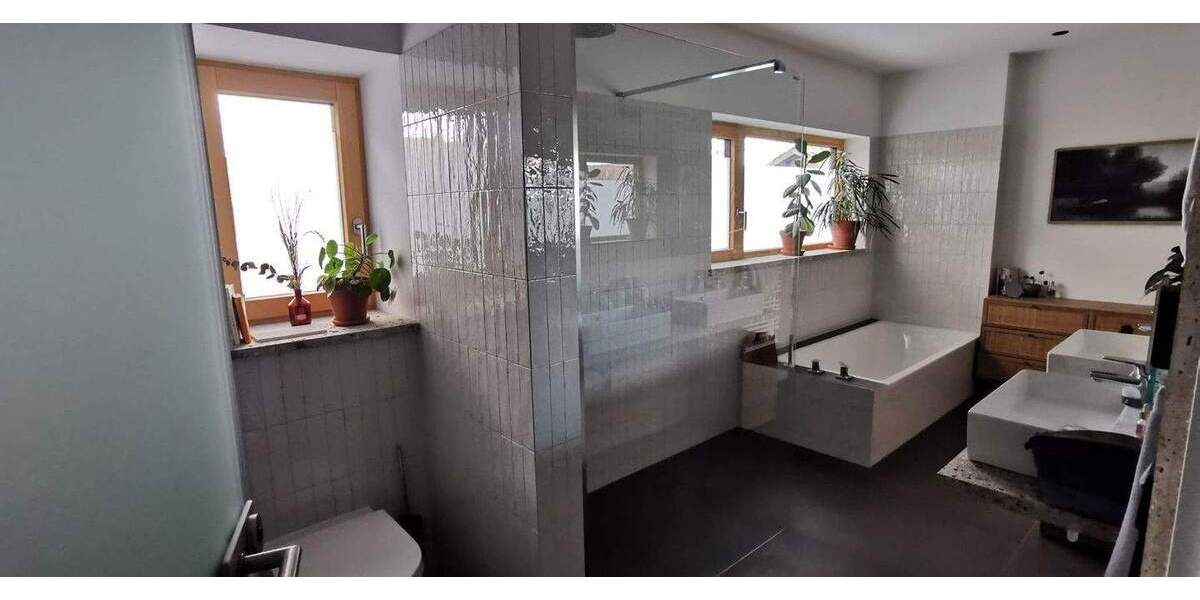 Reihenmittelhaus Branneburg Brannenburg - 4 Zimmer, 150 m&sup2;, 2.500&euro; | Angebot:24608624